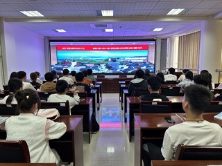 化工与材料学院组织学生观看铸牢...